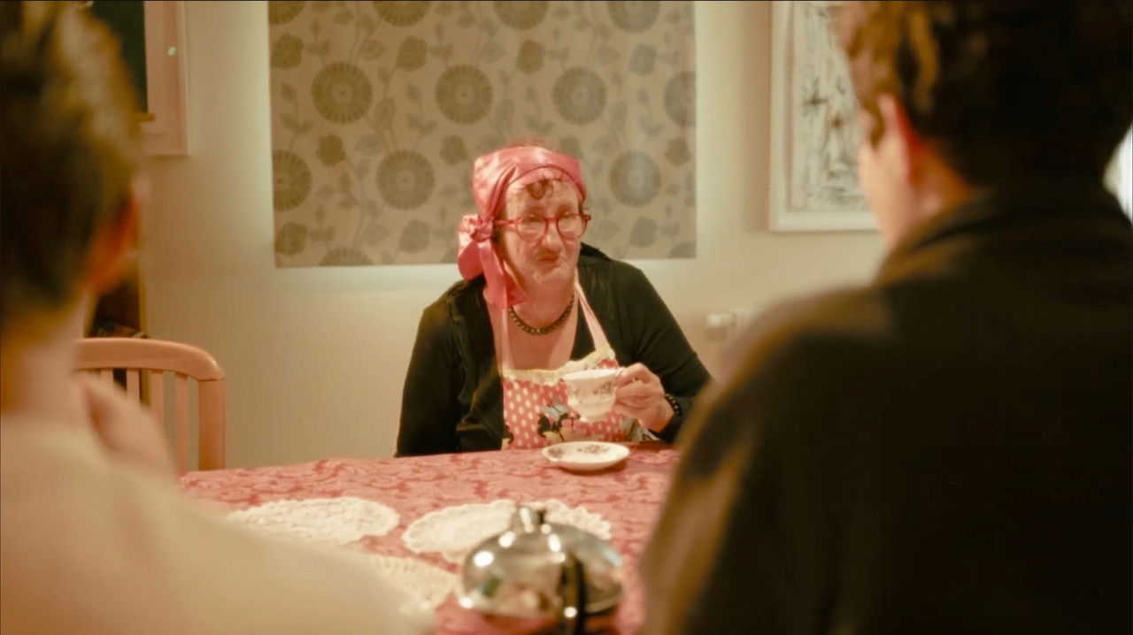 Cottage Pie Movie Screenshot 1